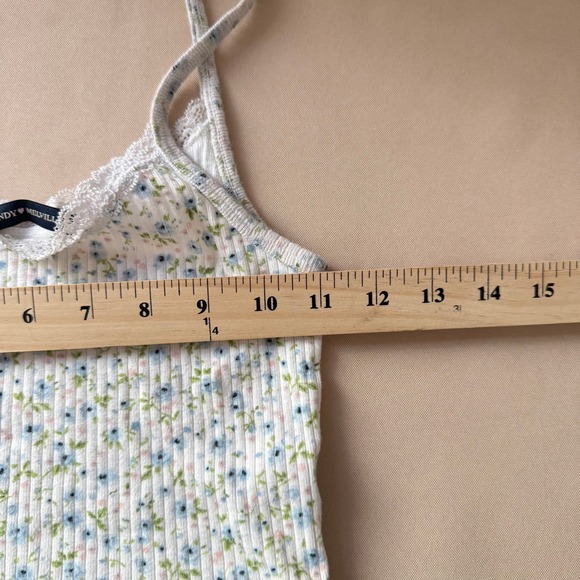 Brandy Melville White Blue Floral Lace Trim Ribbed Cotton Cami Tank Top Small - Picture 3 of 6